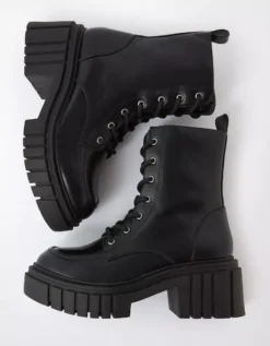 AE Lace-Up Lug Boot -Soft Leaf 1414 6271 001 d1