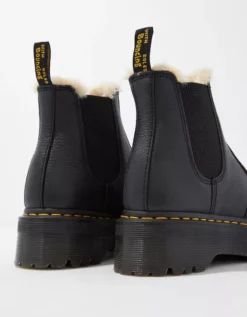 Dr. Martens Women's 2976 Faux Fur-Lined Platform Chelsea Boot -Soft Leaf 7411 5887 001 d1