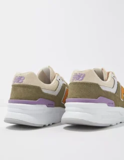 New Balance Women's 997H Sneaker 5 New Balance Women's 997H Sneaker -Soft Leaf 7412 5736 309 d1