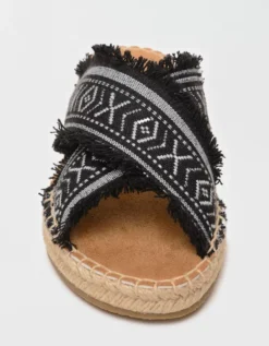 Minnetonka Women's Pepper Sandal -Soft Leaf 7413 1180 001 d1