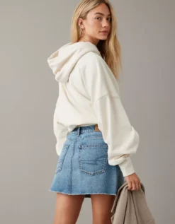 AE '90s High-Waisted Embellished Denim Mini Skirt 5 AE '90s High-Waisted Embellished Denim Mini Skirt -Soft Leaf 8332 4709 915 ob